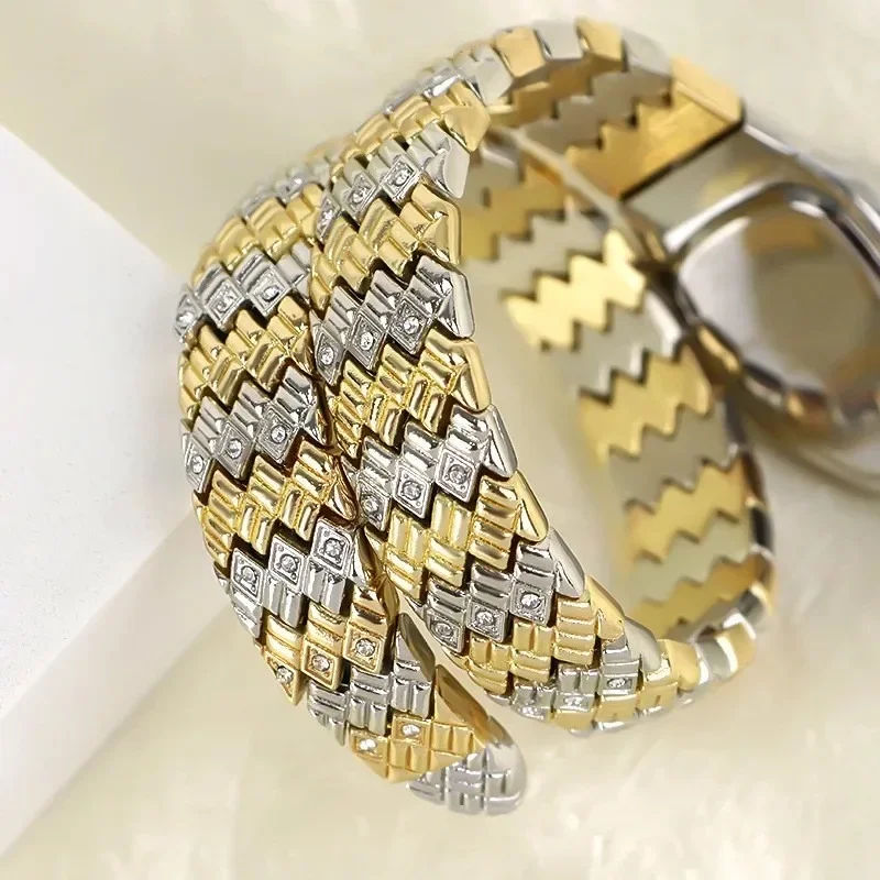 Snakelike bracelet watch winding fashion quartz watch small dial studded luxury niche temperament women's women watches electronic watch