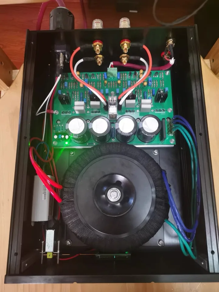 가격 대비 뛰어난 가치를 지닌 NAIM NAP200 앰프