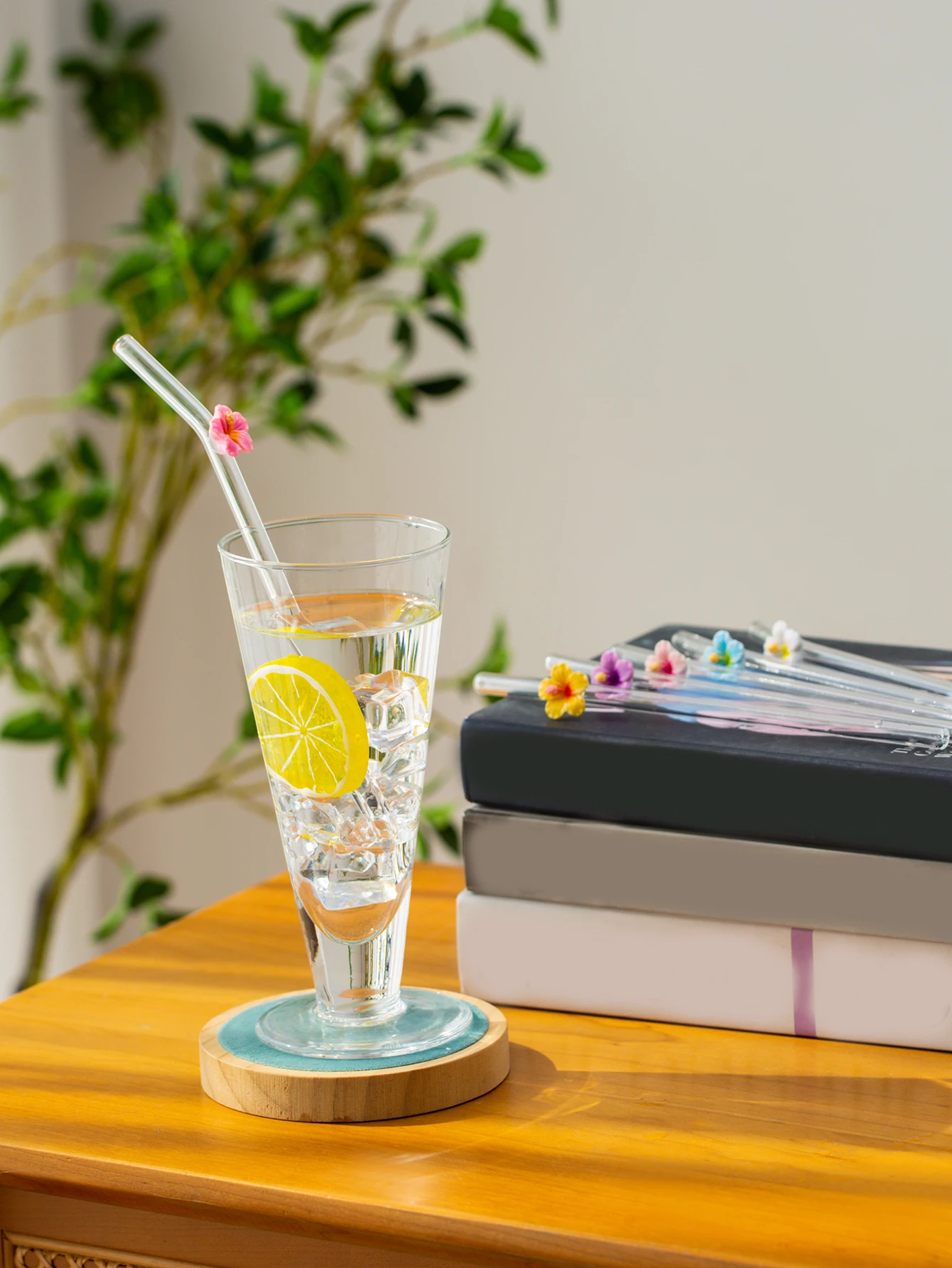 Set of Reusable Glass Straws with Floral Accents - Elegant High Borosilicate Curved Straws