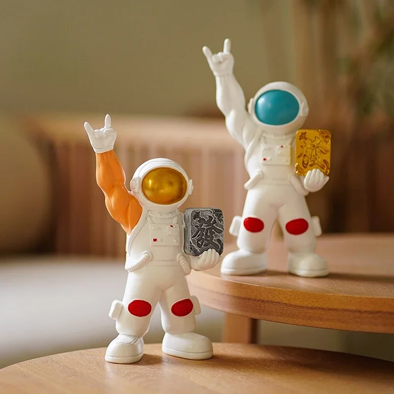 

19cm Europe originality Space astronaut Resin modern stylish home decor decoration craft ornaments statue