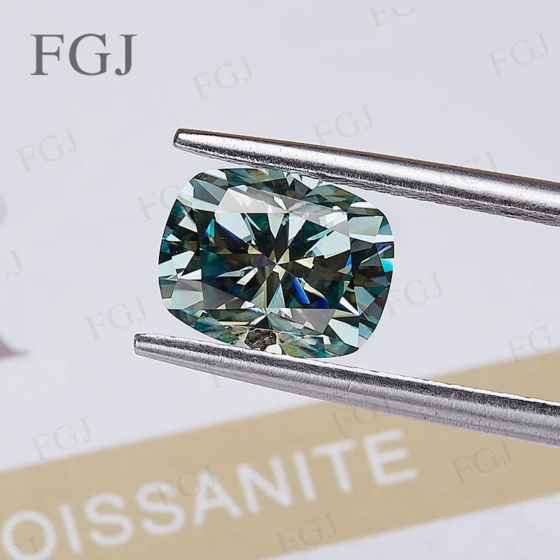 1.0 ct Plum Blossom Cut Moissanite – Floral Brilliance & Unique Geometry