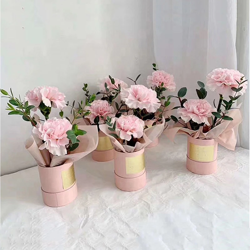 Gift Boxes 12*12cm Round Flower Paper Boxes Lid Hug Bucket Florist Gift Packaging Box Portable Gift Candy Bar Boxes Party Wedding Supply