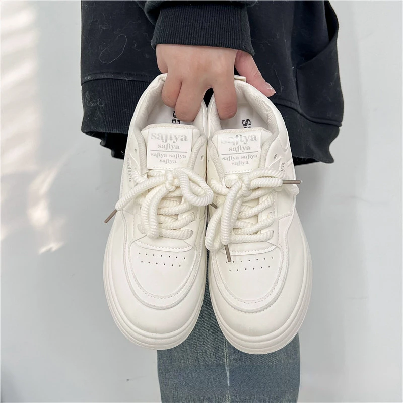 

New Spring Trend Casual Sneakers Women Breathable Soft Soled Fashion Shoes Women Outdoor Comfort White Vulcanized Platform Shoes