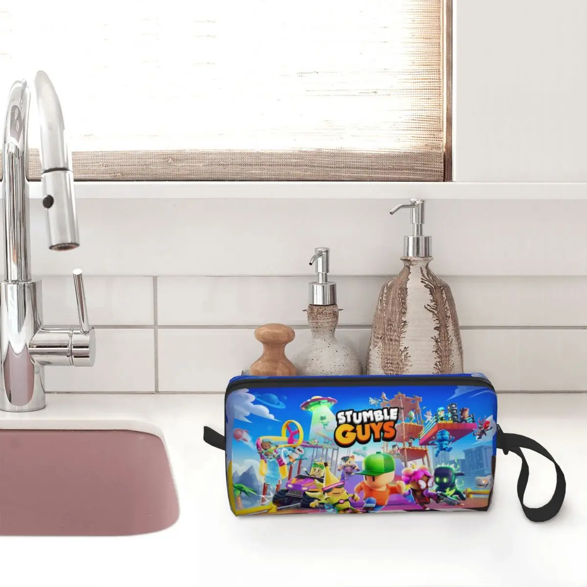 Stumble Guys Large Makeup Bag Beauty Pouch Travel Cosmetic Bags Cartoon Game Portable Toiletry Bag for Women 2