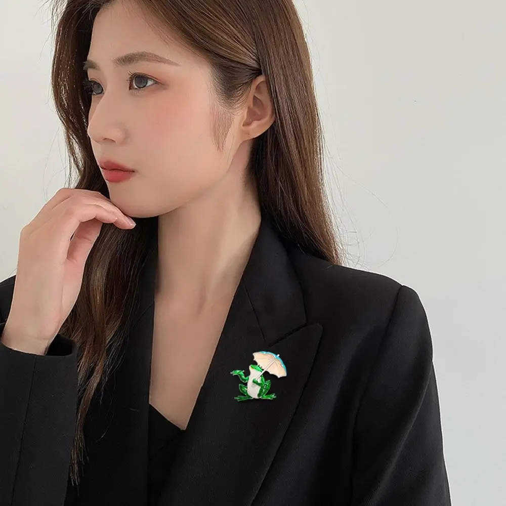 Multi-Color All-Match Drop Oil Strass Creativo Vintage Crown Frog Spilla Light Luxury Paper Plane Spille Smaltate