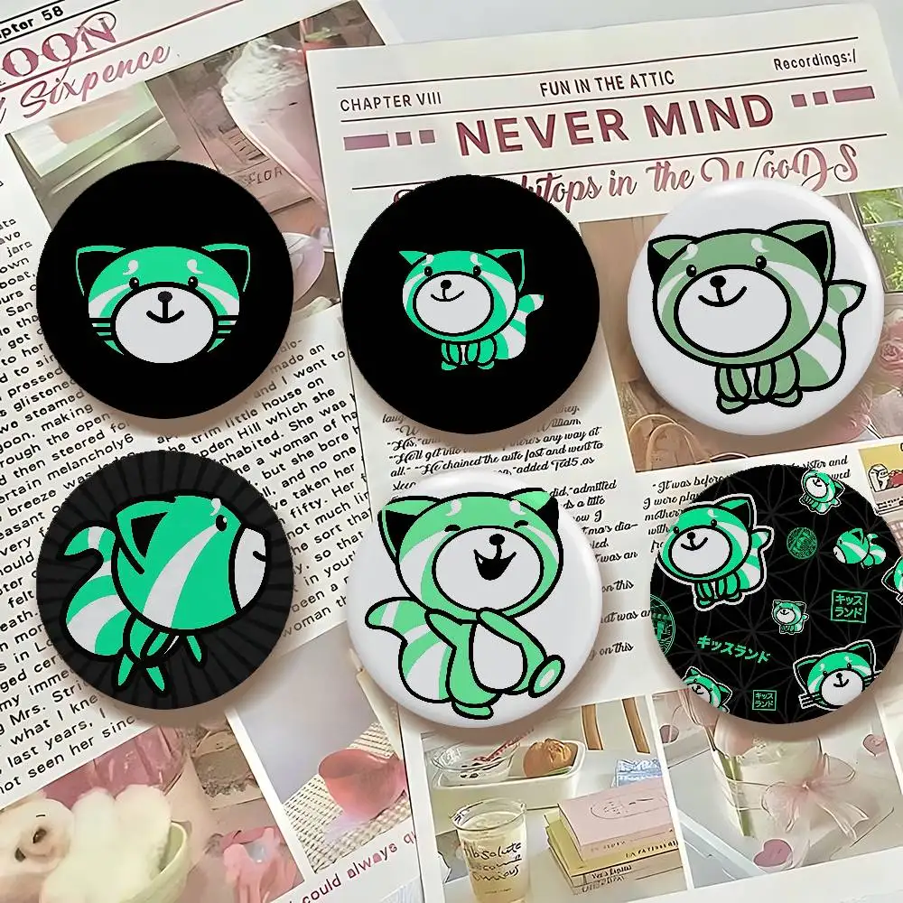 Exquisite Kiss Land Badge Brooch – Creative Pin for Clothes, Hats, and Backpacks