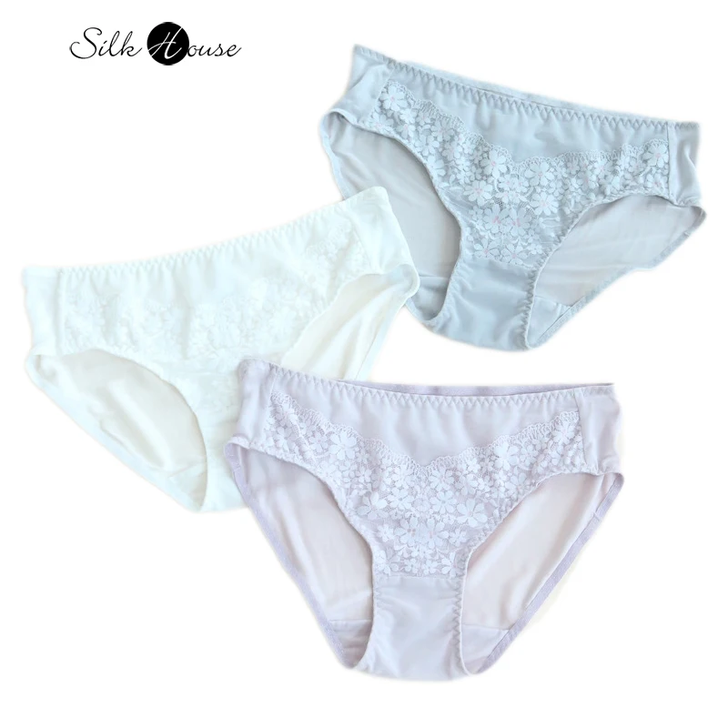 Summer Women's Silk Mid Waist Underwear Lace Sexy Natural Silk Triangle Shorts Breathable and Comfortable