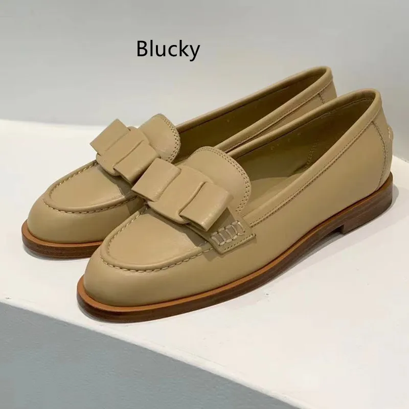 

Women's light green women's new French fashion retro simple color matching straight heeled diagonal shoes