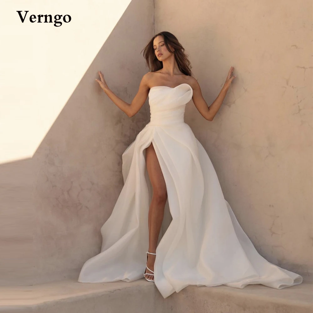 

Verngo A Line Organza Wedding Dresses Strapless High Slit Pleats Simple Bridal Gowns Sweep Train Country Robe de mariage