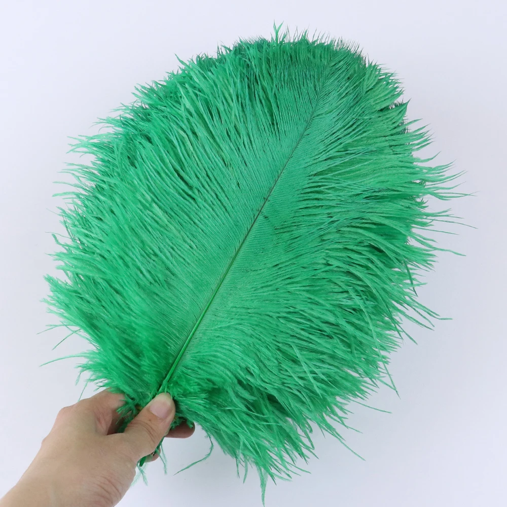 Description Picture 6 of itemWholesale White Ostrich Feather Natural Plume for Wedding Party centerpiece Handicraft Decoration Craft Feathers 25-30cm/10-12"