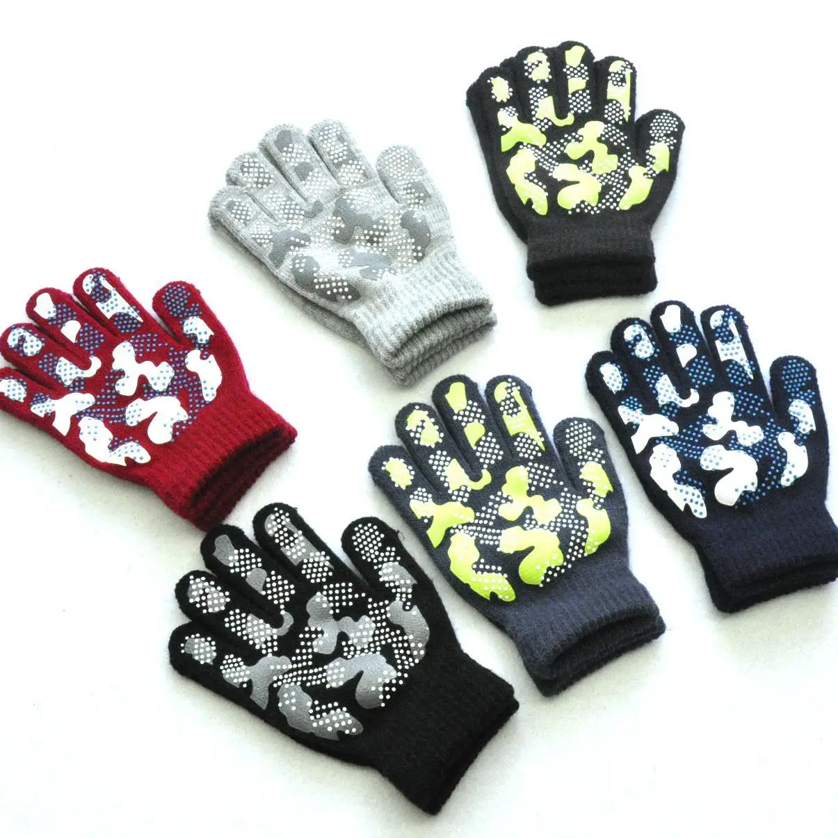 5-11Y Children Winter Knitted Warm Gloves For Boys Girls Student New Camouflage Anti Slip Mittens Outdoor Cycling Skiing Gloves 4