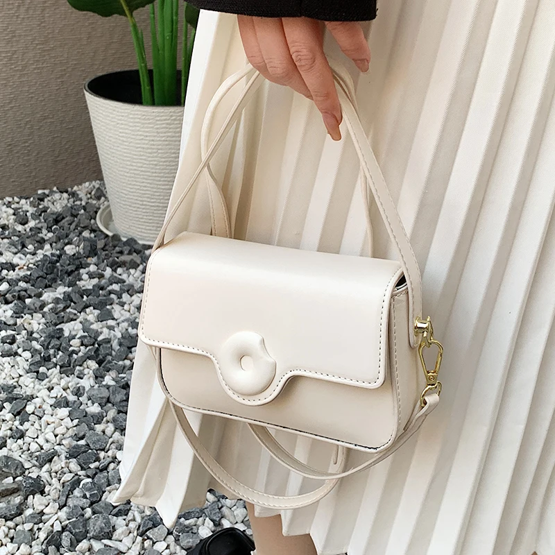 

High-grade Texture Bag Female 2023 Summer New Messenger Bag Popular Handbag Square Bag Shoulder Bag