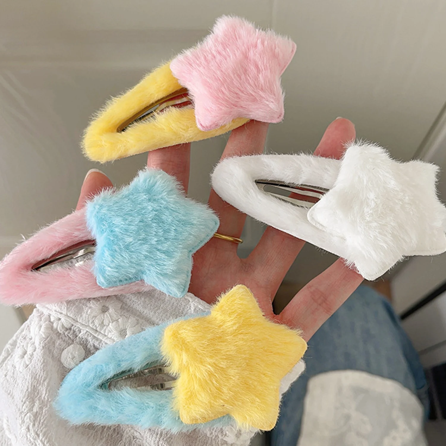 Cute Fluffy Pentagram Star Hairpins Star Shape Plush Hair Clip BB Side Bang Clip Faux Fur Bobby Pin Barrettes Hair Accessories