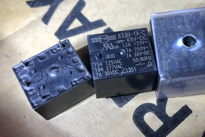 5/20/50 Ss 833H 1C C 5VDC 833H 1C C 12VDC 833H 1C C 24VDC 10 A €0.99