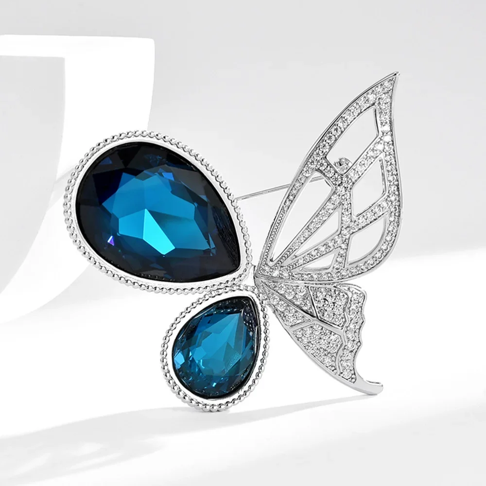 Exquisite Butterfly Sapphire High-end Women's High-end Luxury Niche Classic Hollow Design Suit Coat Pin Decoration Office Party