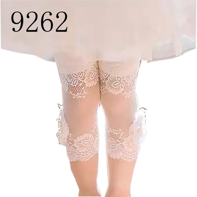 High Quality 2021 New Summer Girls Leggings Pants Lace Cotton Children Clothing Flower Girl Knee Pants 9262 white