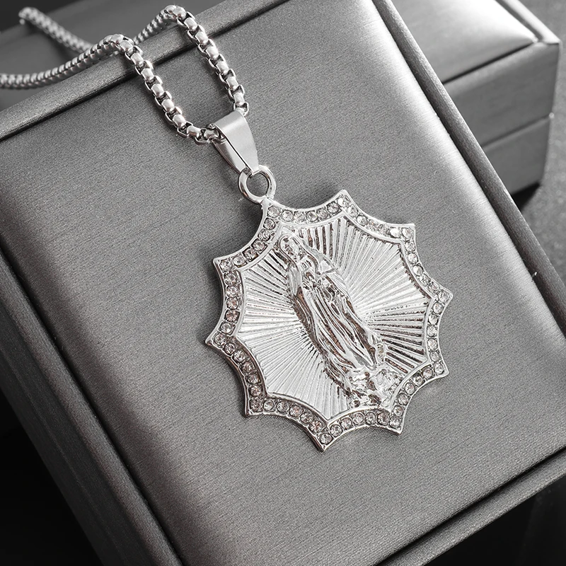 

Stylish Polygonal Virgin Mary Pendant Necklace Men Women Prayer Amulets Party Favors Jewelry