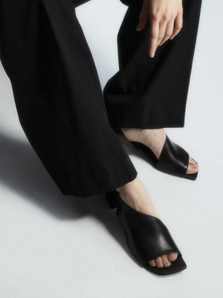 

Женские дизайнерские сандалии без застежки, черные повседневные винтажные сандалии из спилка на массивном каблуке, с открытым носком, лето 2023