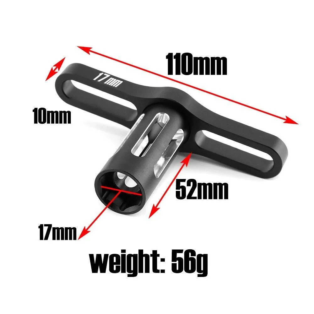 Clé hexagonale 17 mm pour roue de voiture RC, outil de précision en métal, posée sur une surface de travail.