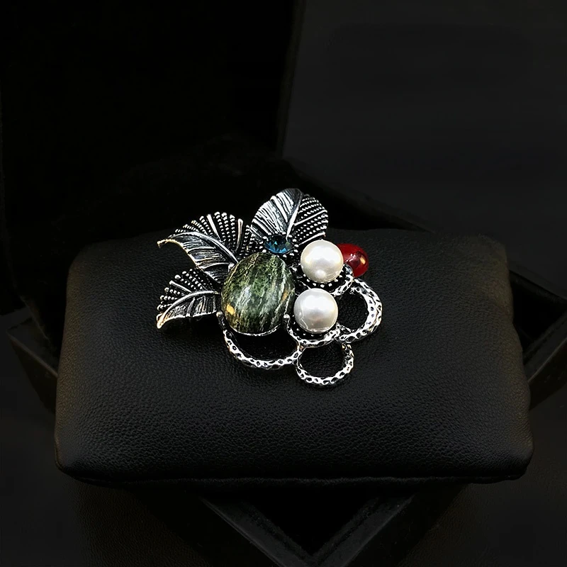 Retro Natural Flower Brooch for Women Suit Pearl Jewelry Exquisite Corsage Pin Mother's Day Gifts Clothing Accessories Party Pin