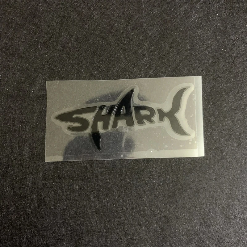 2Pcs 자동차 스티커 상어 방수 반사 스티커 장식 바디 스티커 차폐 흠집 전기 오토바이 수정