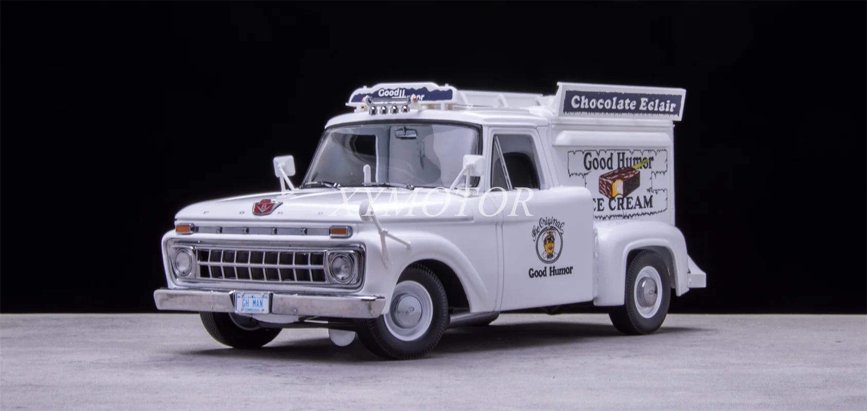 

Модель автомобиля под давлением Sunstar 1/18 для Ford