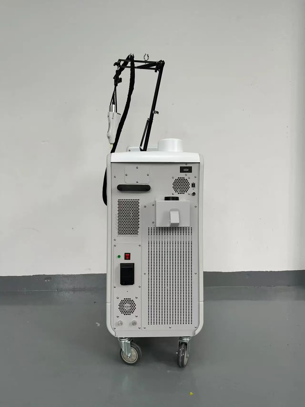 CE 2026 Professional Large Screen SLyric 755Nm Machine Hot Sale Skin Rejuvenation Hair Removal Head Arm Feet-Cool Features IT 2