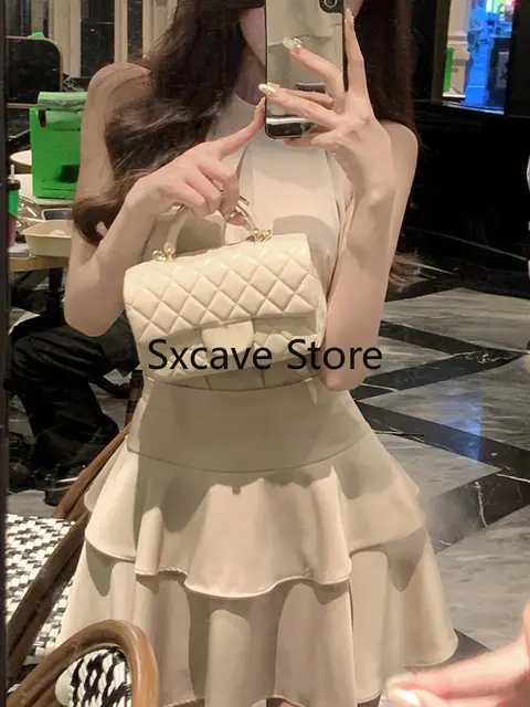 Uma Elegância Atemporal: Descubra o Conjunto Vestido de Cetim Elegante 5 Conjunto Vestido de Cetim Elegante de 2 Peças