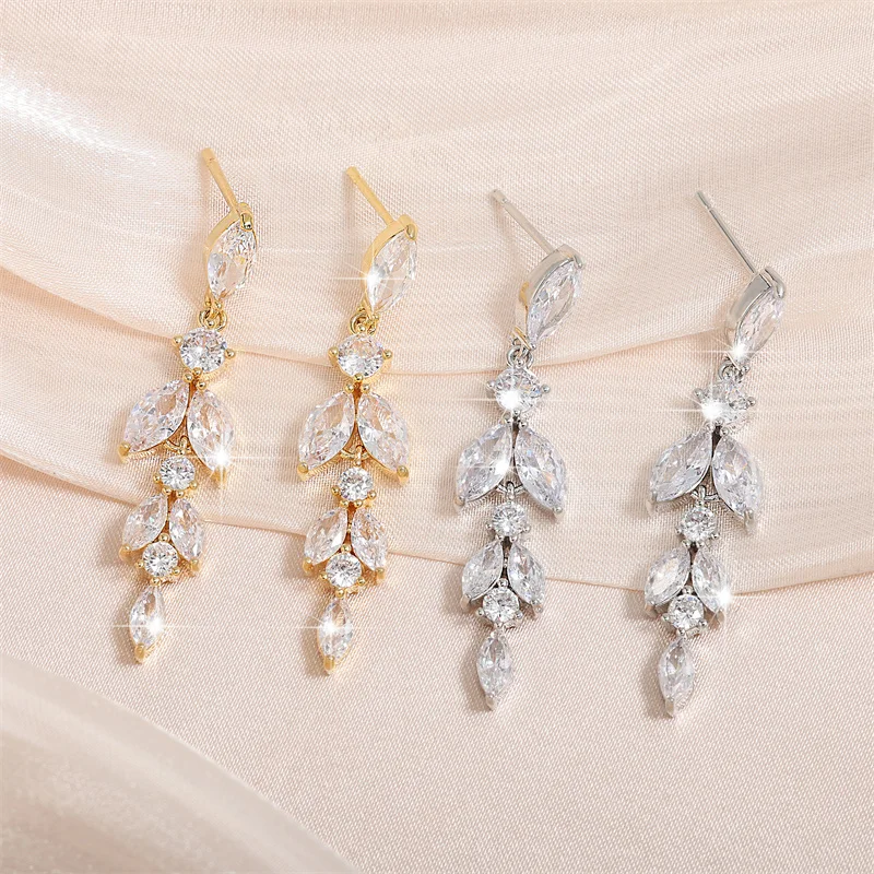 [TATIANA] 韓国☆Classic Velvet Emblem Earring 全2色 Women-Vintage-Round-Long-Drop-