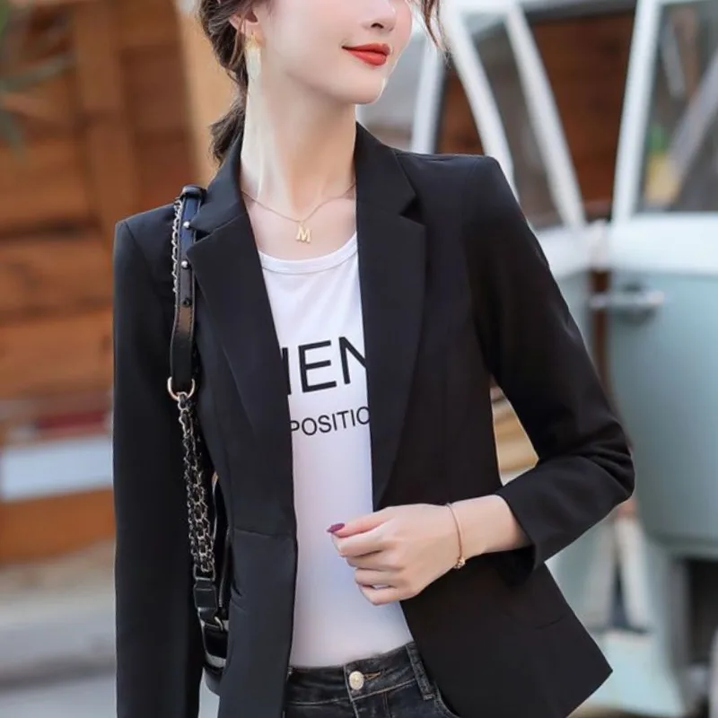 Women's Autumn Winter New Fashion Solid Color Lapel Button Pocket Temperament Commuting Long Sleeved Slim Fit Short Suit Jacket