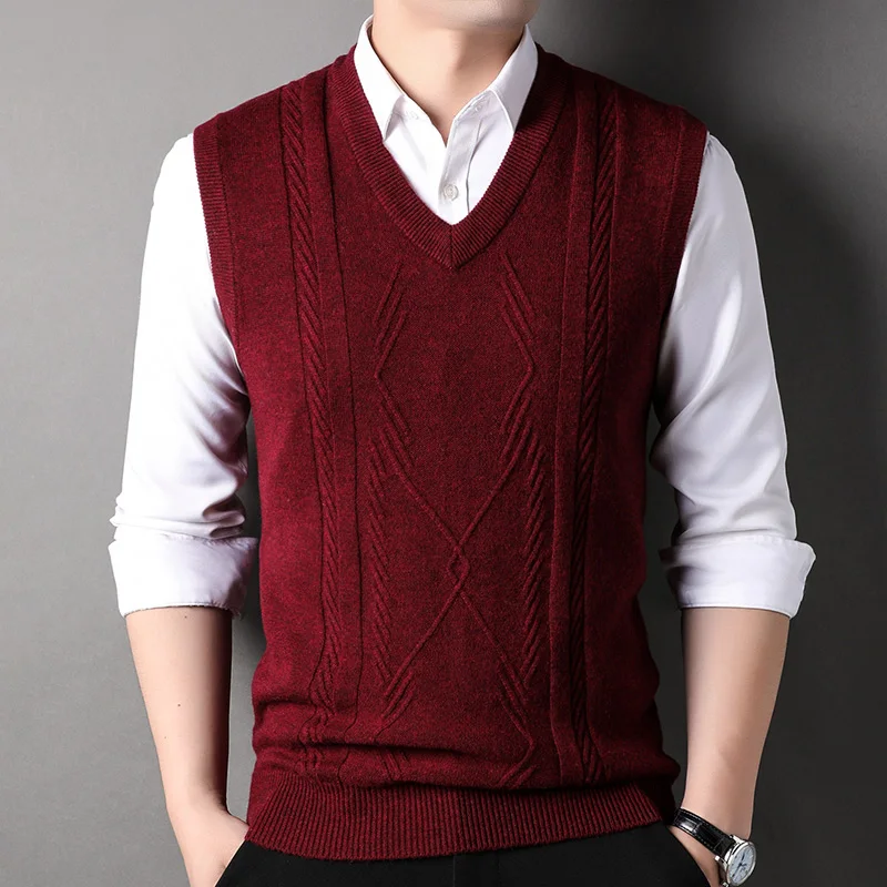

MACROSE New Argyle Sweater Vest Solid Color Casual Sleeveless Clothes Fashion Autumn Winter Slim Fit Sweater Men Sweater Vest