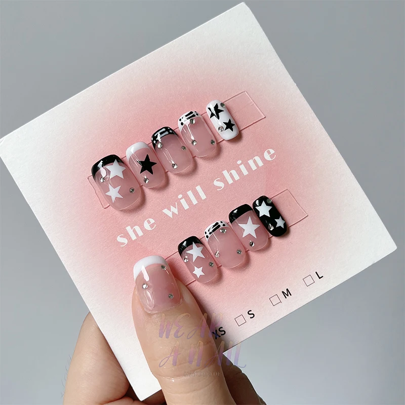 

Handmade 10pcs Wearable Press on Nails Cute Short y2k Black White Stars False Nails with Design Artifical Nail Tips Art For Girl