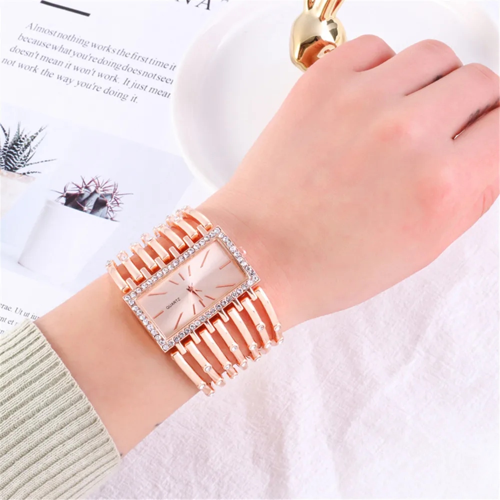 Luxury Qualities Women's Fashion 2023 Diamond Rectangle Watches Gold Alloy Bracelet Wristwatches Simple Ladies Quartz Clock Gift