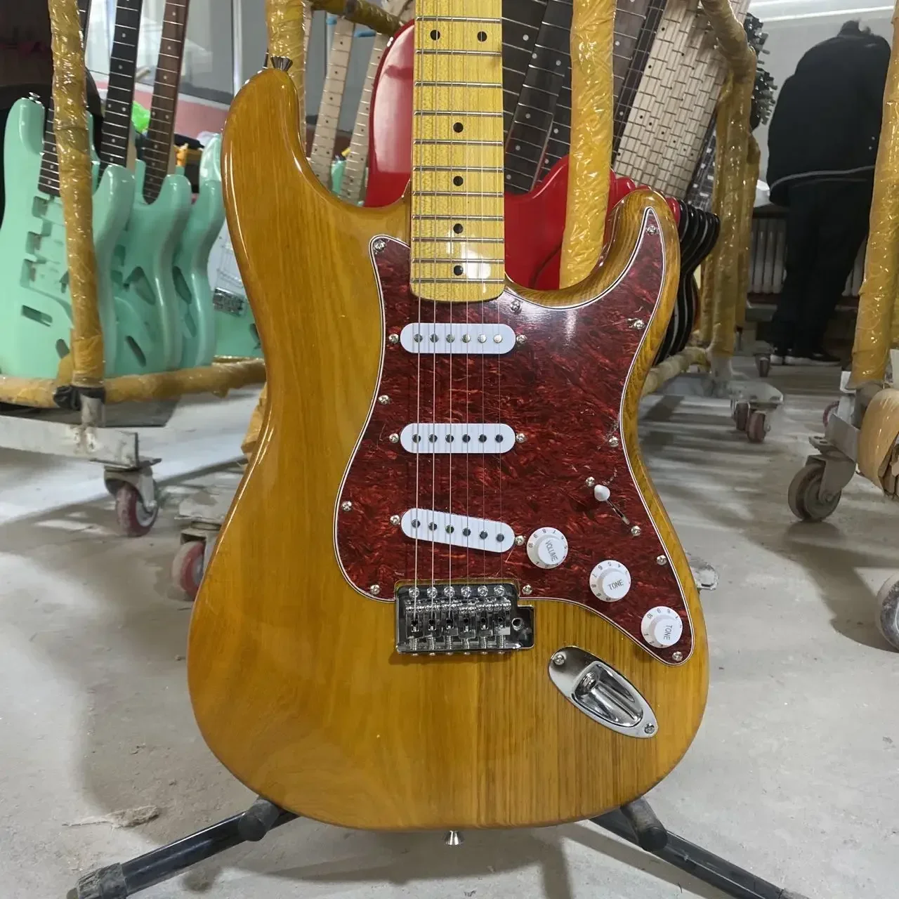 

ST Electric Guitar, Ash Wood Body, Transparent Yellow Color, Maple Fingerboard, Red Tortoise Shell Pickguard, Free Shipping