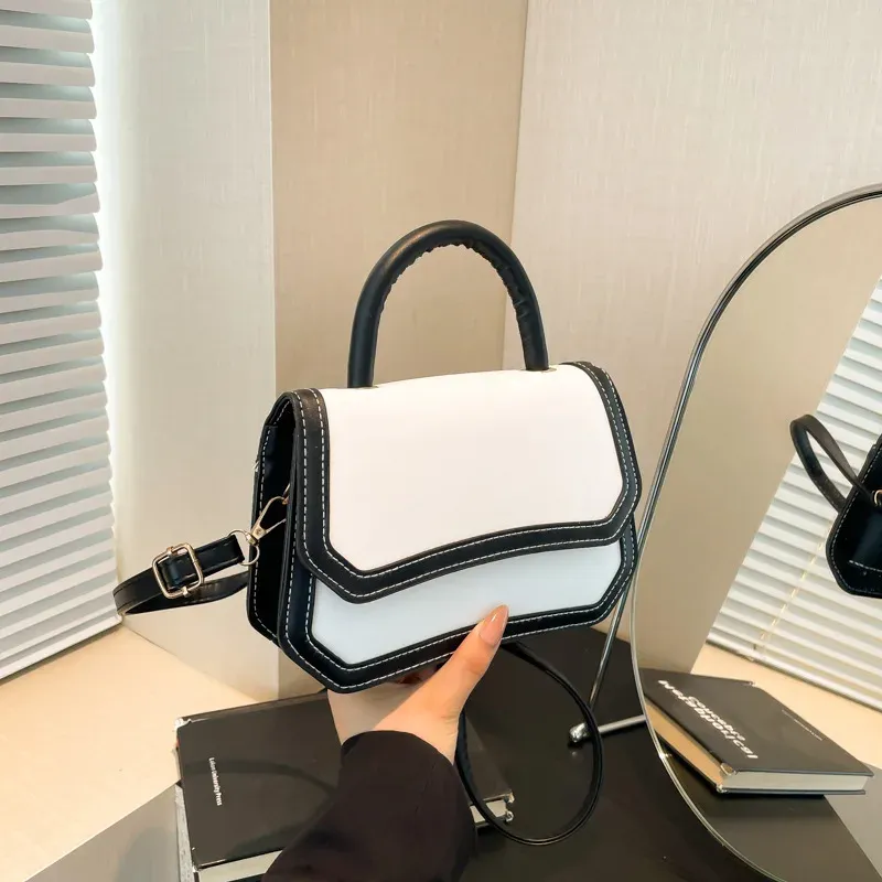 French Vintage Design Ladies Casual Contrast Color Handbag Small Square Bag Fashionable Crossbody Bag from Mainland China