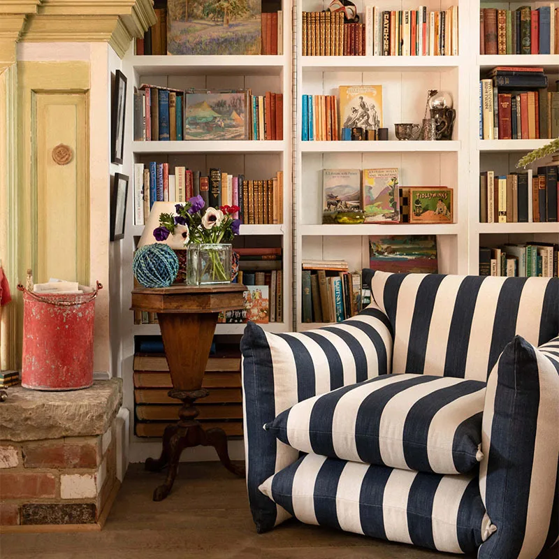 Descubra o sofá vintage: uma combinação perfeita de estilo e conforto