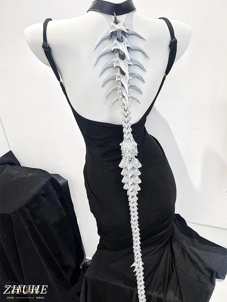 The Punk Gothic Large Dragon Spine Necklace, A Niche Design, Is A Jewelry Accessory For Both Men And Women's Carnival