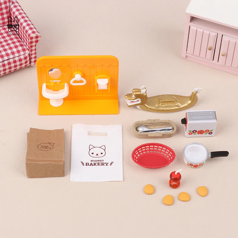 

Dollhouse Mini Bread Machine Food Kitchen Knife Trash Can Dining Car Kitchen Decor Accessories