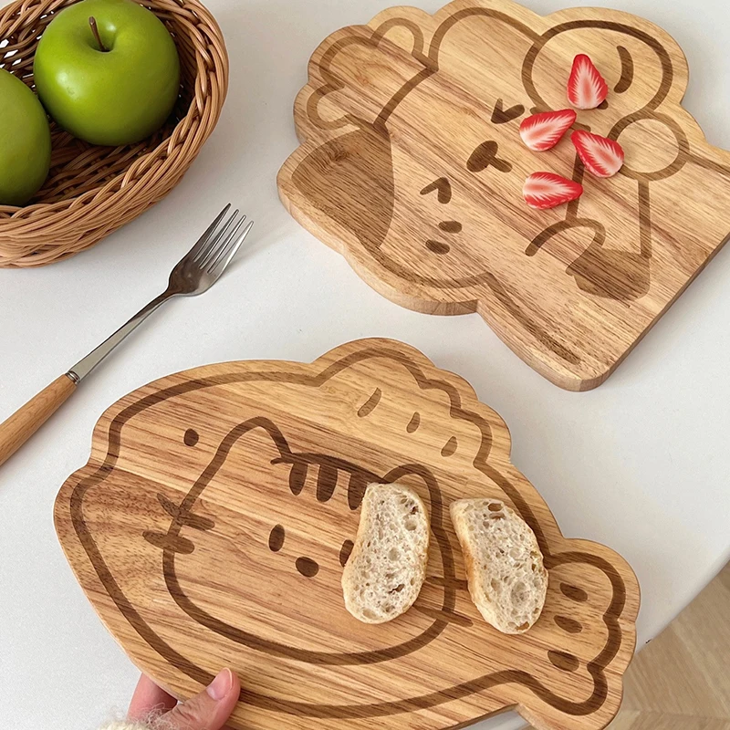 Kawaii Wooden Cartoon Cutting Board for Children - Cinnamon Roll Girl Design