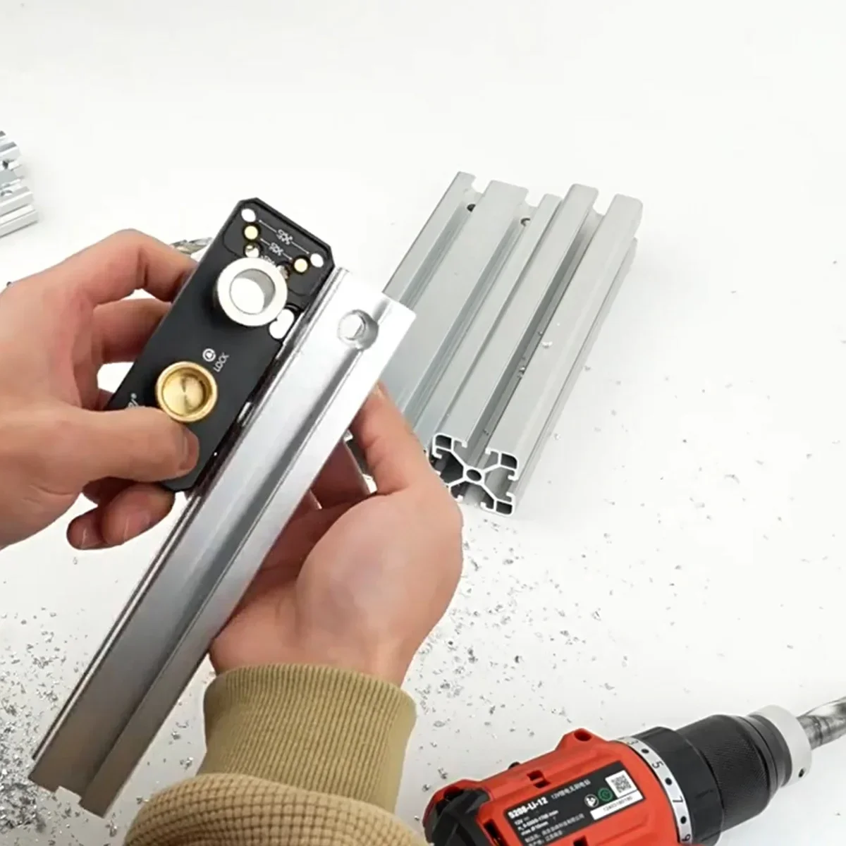 Schienenbohrführung für Aluminiumprofile mit Schiebern und M10-Senkbohrmaschine, vertikaler Locher für 20 Personen # 30 # 40 # Aluminiumprofile – Detail 8
