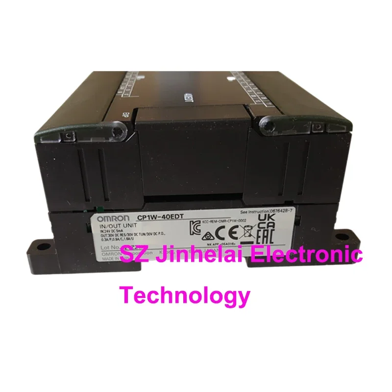 New and Original Omron CP1W-40EDR Relay output CP1W-40EDT CP1W-40EDT1 Transistor output PLC Input Output Devices Module