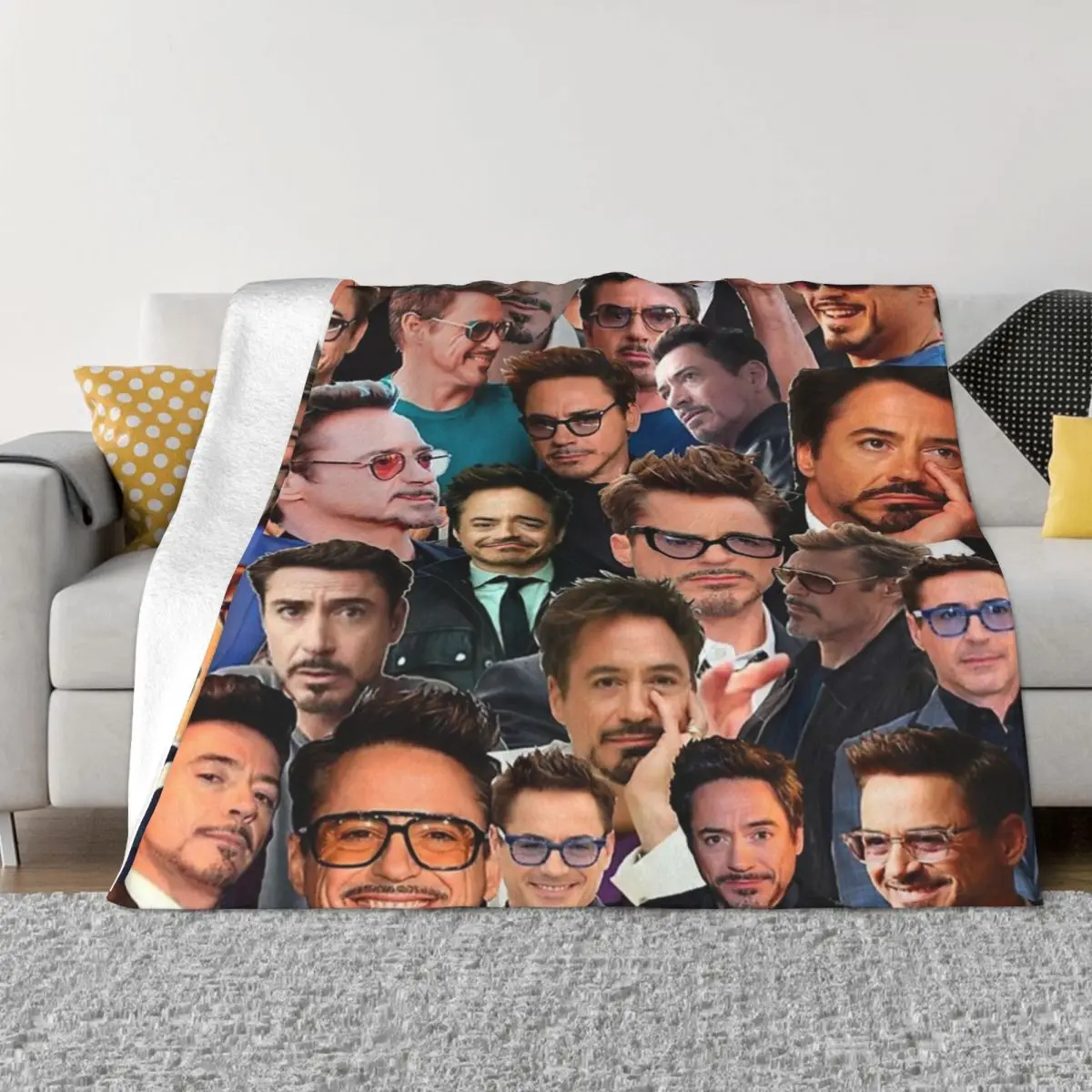 

Robert Downey Jr. Photo Collage Throw Blanket Flannels Blanket Blanket For Decorative Sofa For Sofa Fluffy Shaggy Blanket