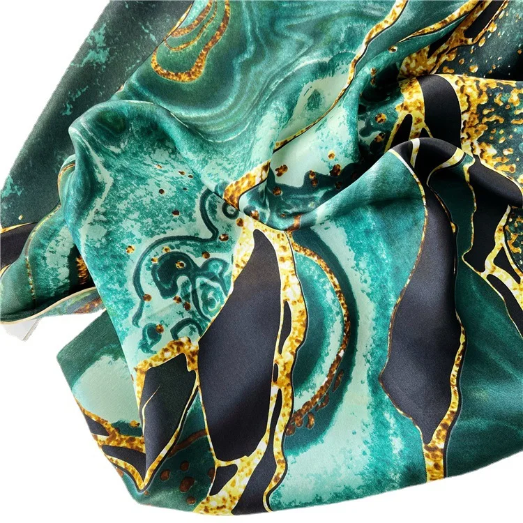 Рисунок 5 - Зеленые натуральные платки из тутового шелка