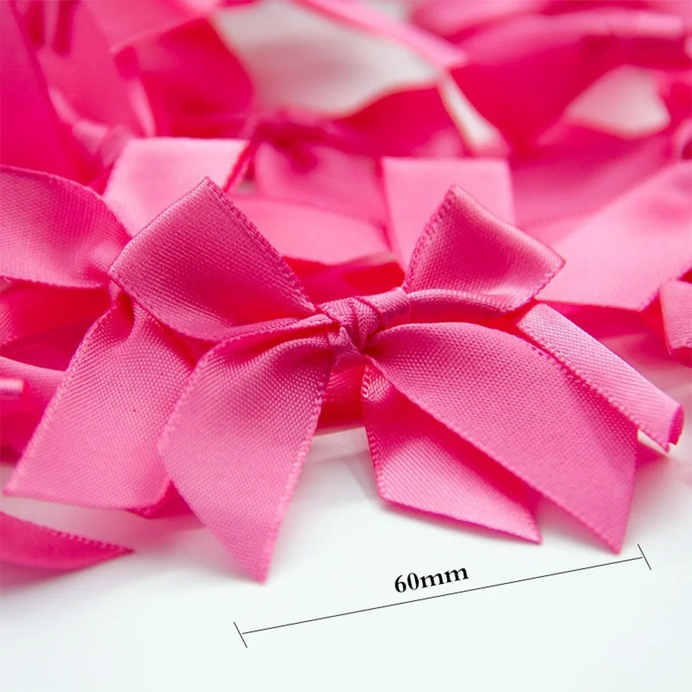 Roze Strikjes met Witte Stippen