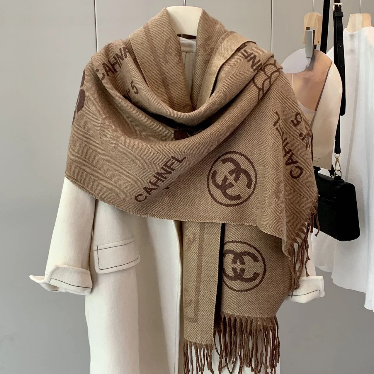 Women's Scarf Versatile All-Season Air-Conditioned Room High-End Feelings Shawl Office Nap Warm Cover Blanket Neck Warmer