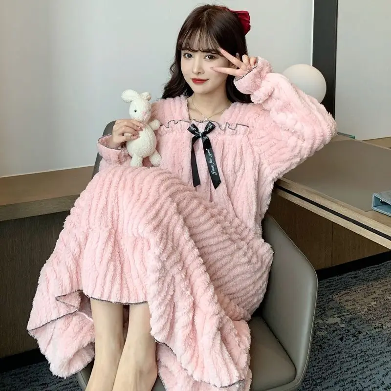 Winter Nightdress for Women Coral Fleece Warm Nightgowns Home Dressing Gowns Thermal Thicken Sleepwear NIghtwear Plus Size 120kg