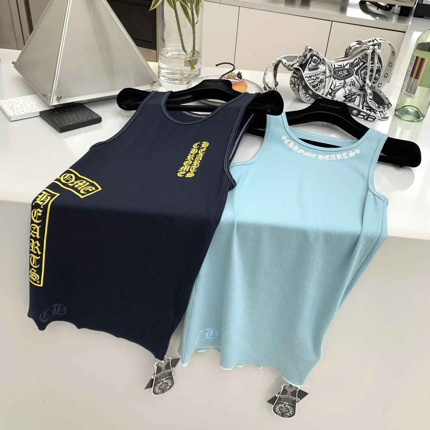 2024 여름 산스크리트어 롱 여성 탱크 탑, 해변 휴가 레이업 탑, 럭셔리 브랜드 디자이너 티 조끼, 신상 