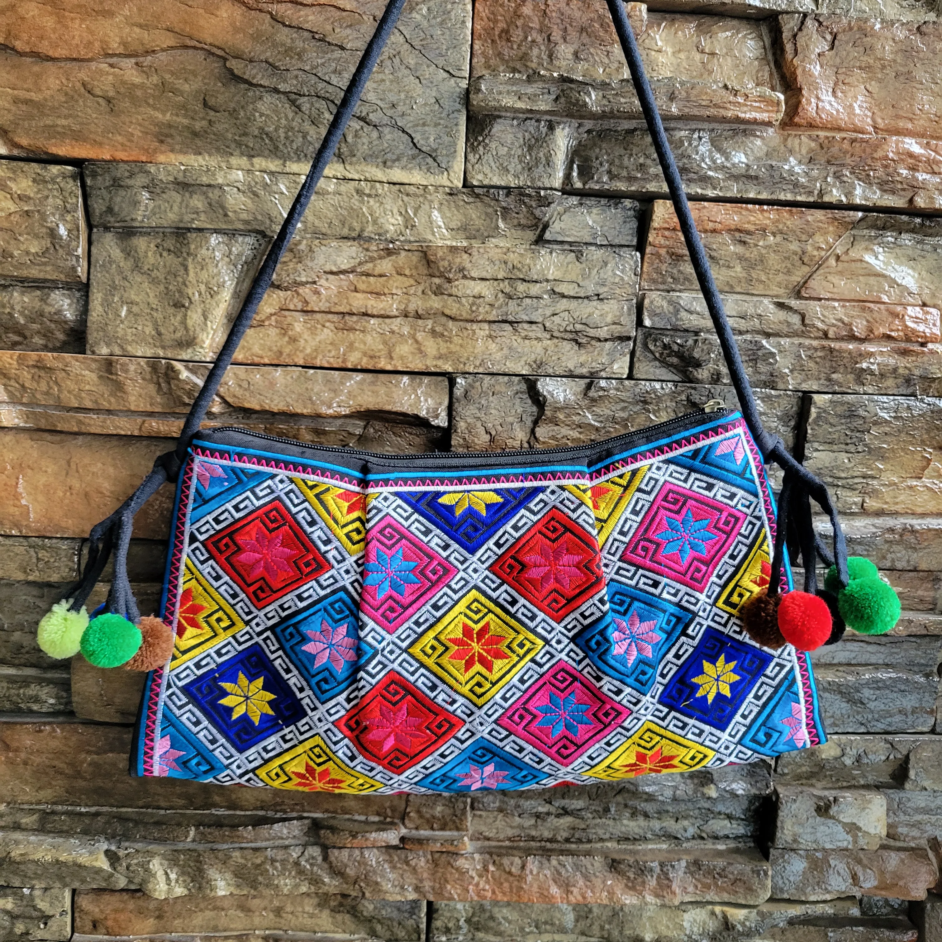 

Ethnic bags for women Summer canvas bags Embroidery messenger bag Cute women's shoulder bag Fashion Beach bag Travel bag