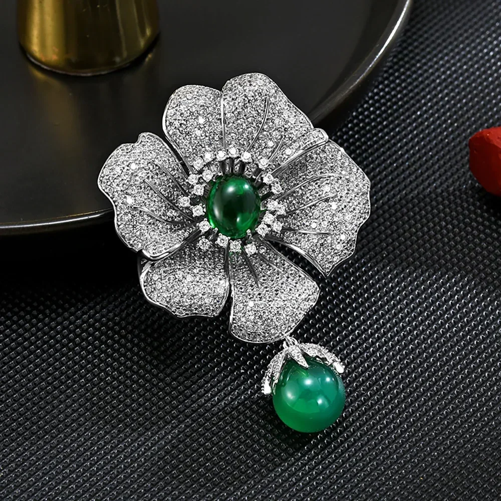 Women Jewelry Crystal Flower Luxury Brooches Elegant Large Full Badges Lady Casual Party Banquet Boutique Accessories Corsage