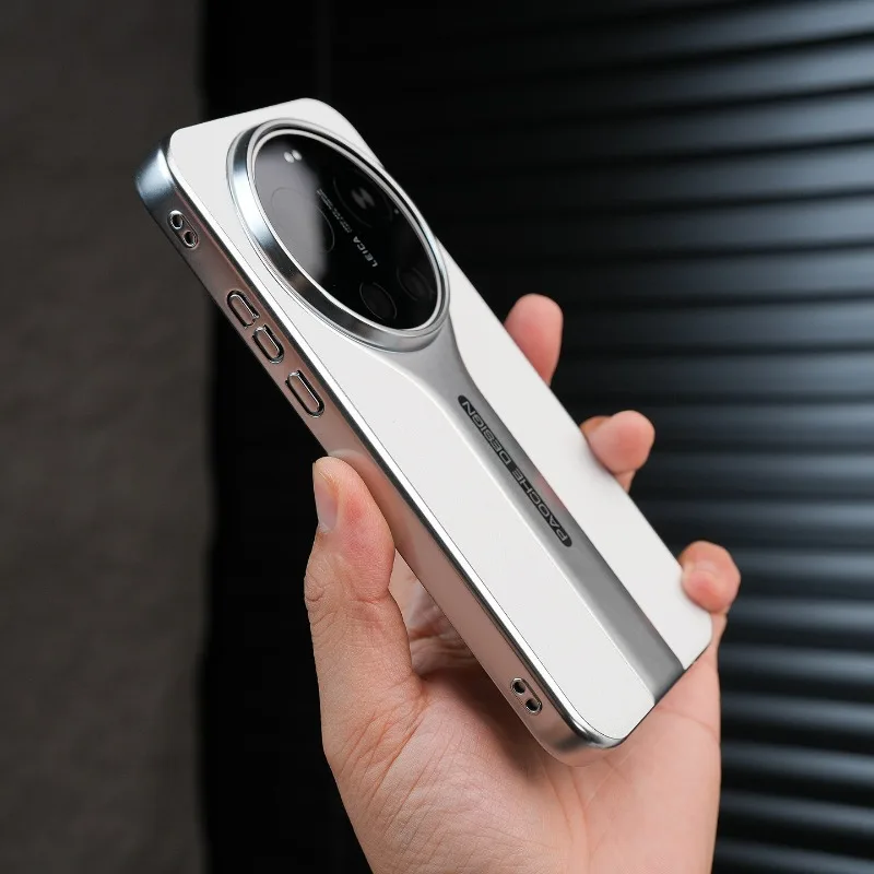 Electroplated PC Frame Leather Pattern Phone Case with Simple Bumper Design
